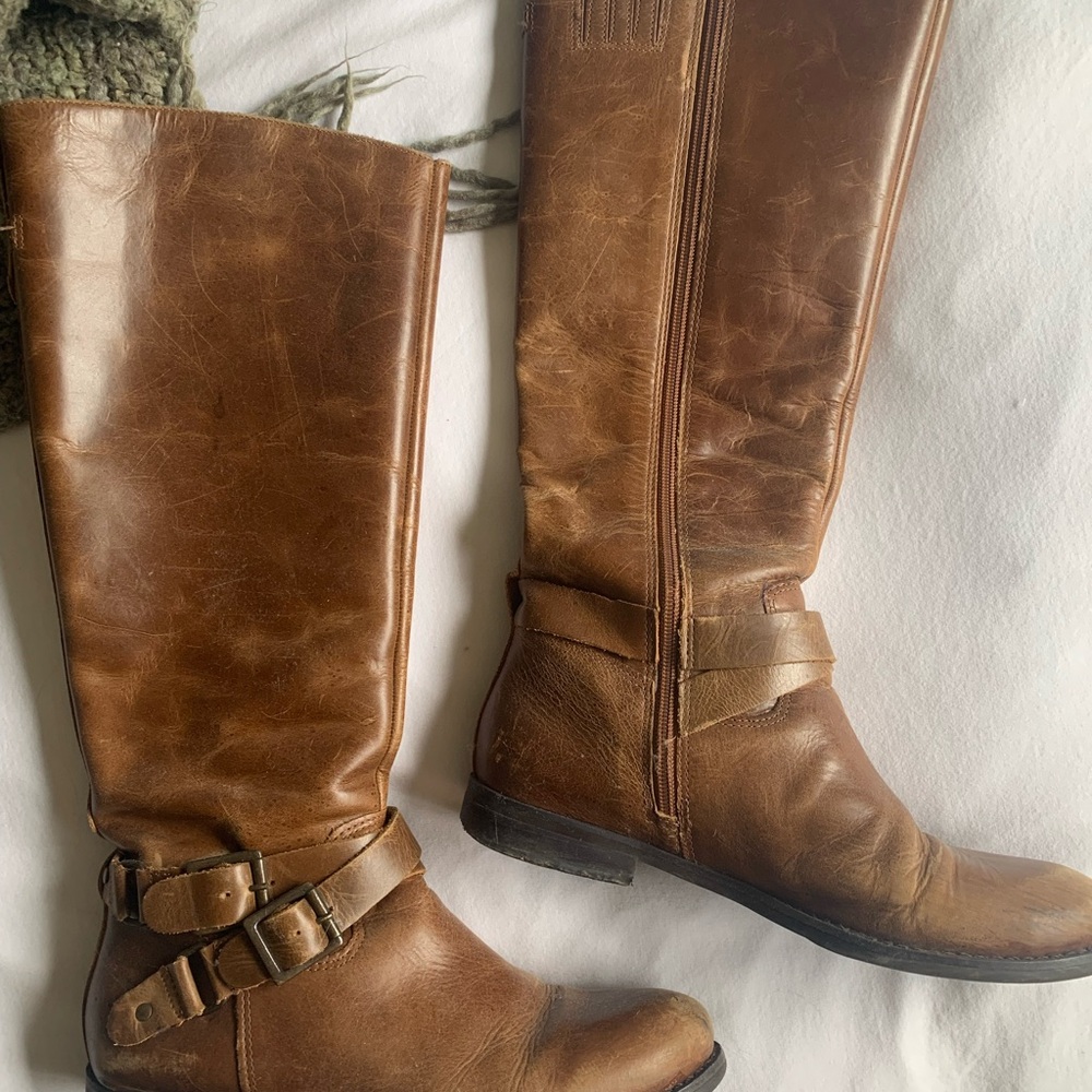 Brita Tan Leather Upper